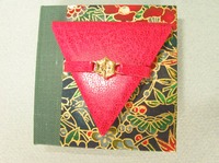 Sonnet-18-closed-on-box